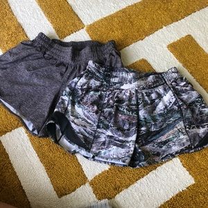 Lululemon hot hottie shorts x 2 pair